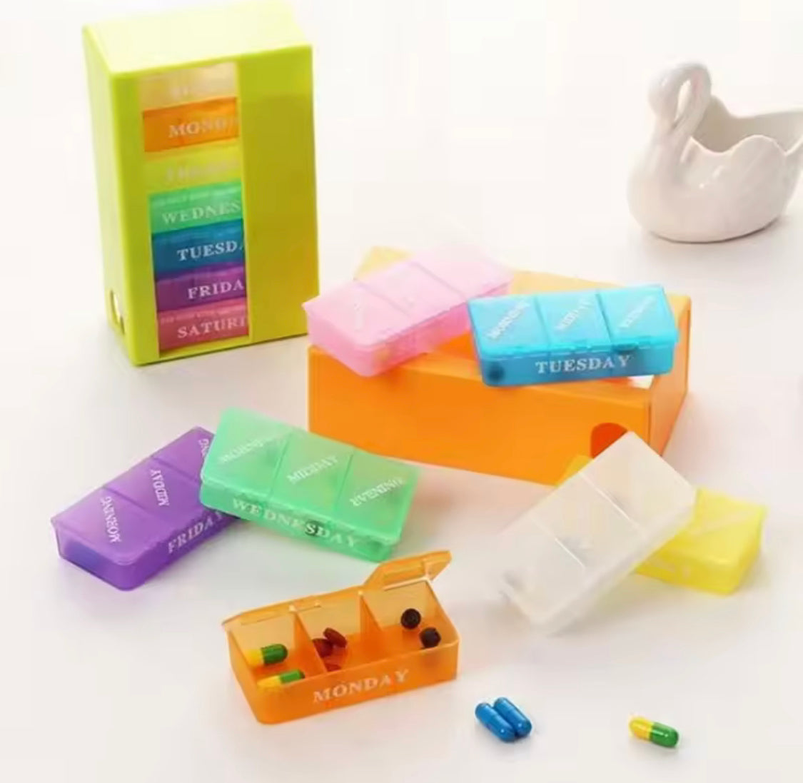 Portable 21 Grids Pills Box Holder, 7 Days Rainbow Color Tablet Pill Case, Medicine Storage Organizer Portable 21 Grids Pills Box Holder, 7 Days Rainbow Color Tablet Pill Case, Medicine Storage Organizer